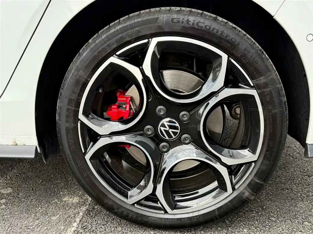 Volkswagen Golf GTI 2025 380TSI DSG GTI фото 18
