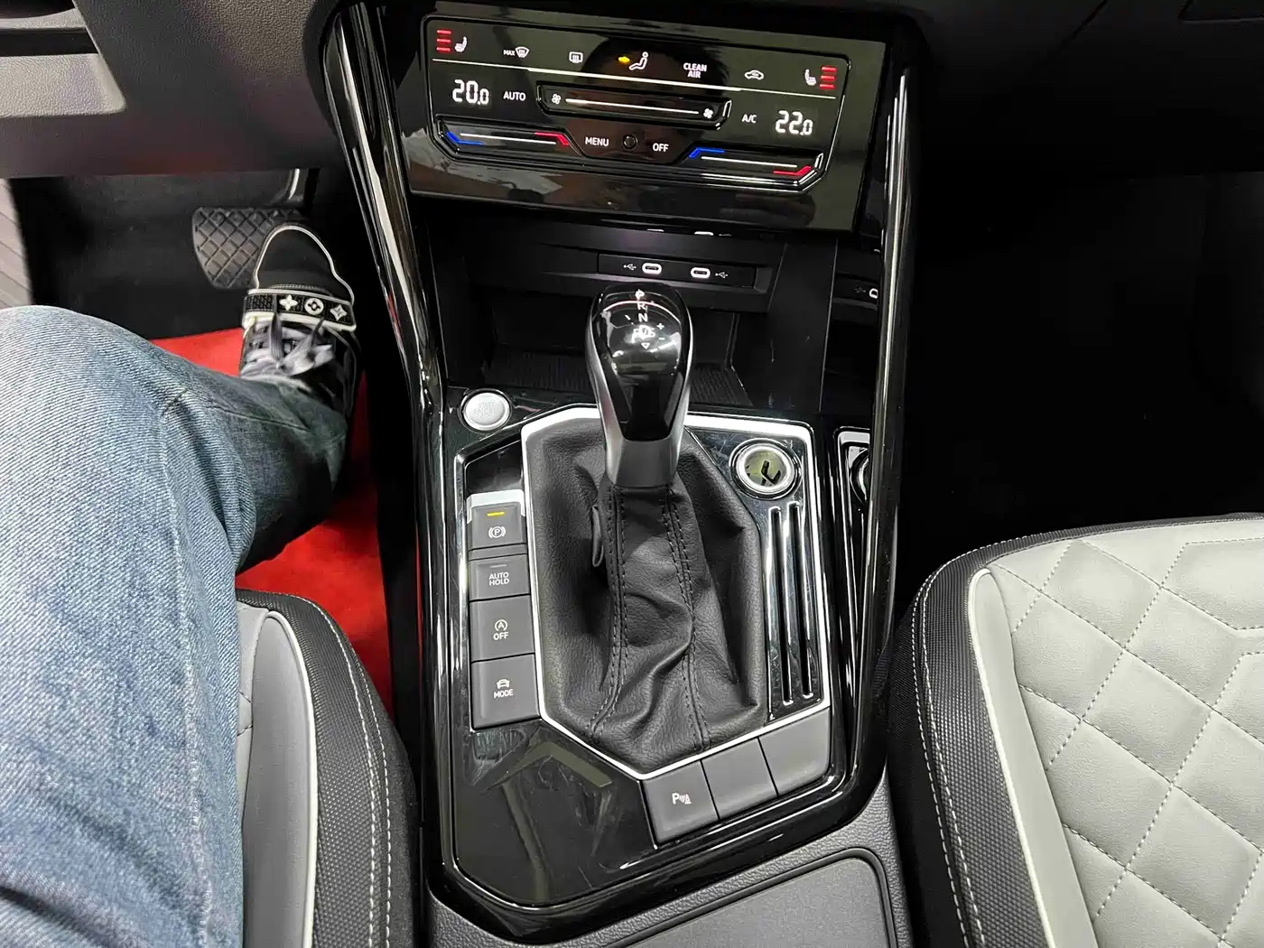Volkswagen Tayron 2023 280TSI 2WD Luxury Plus Advanced Edition фото 12