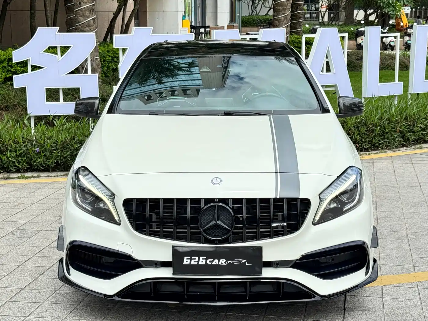 Mercedes-Benz A-Class AMG (Import) 2016 AMG A 45 4MATIC фото 2