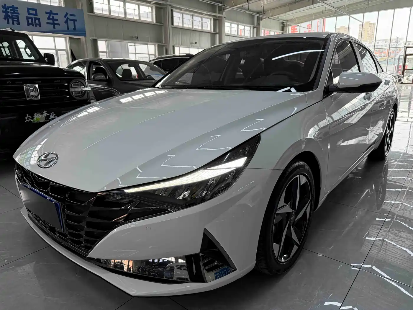 Hyundai Elantra 2023 1.5L CVT GLX Elite Edition