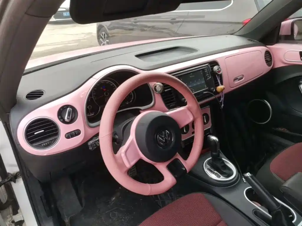 Volkswagen Beetle 2015 180TSI фото 10