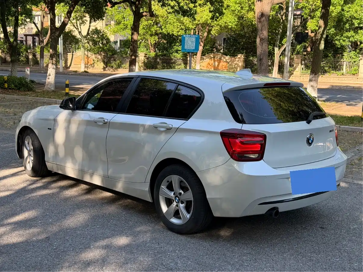 BMW 1 Series (Import) 2013 Facelift 118i Sport Model фото 7