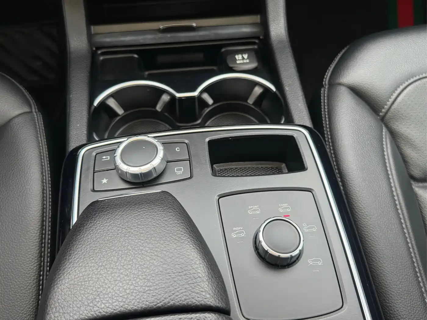 Mercedes-Benz GLE 2016 GLE 320 4MATIC Luxury фото 16