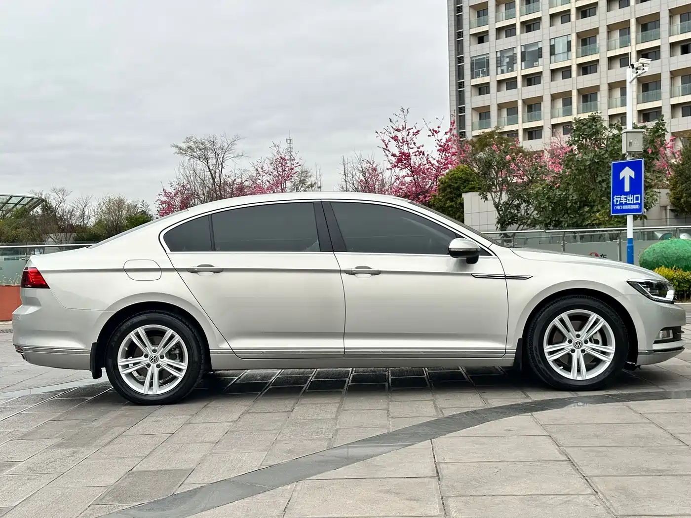 Volkswagen Magotan 2018 330TSI DSG Luxury фото 8