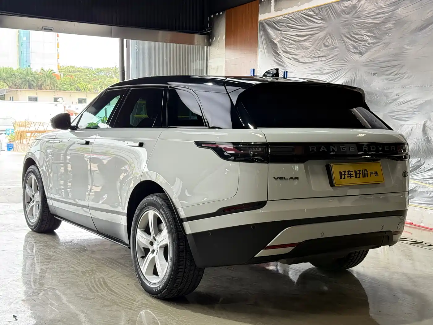 Land Rover Range Rover Velar 2024 S фото 11