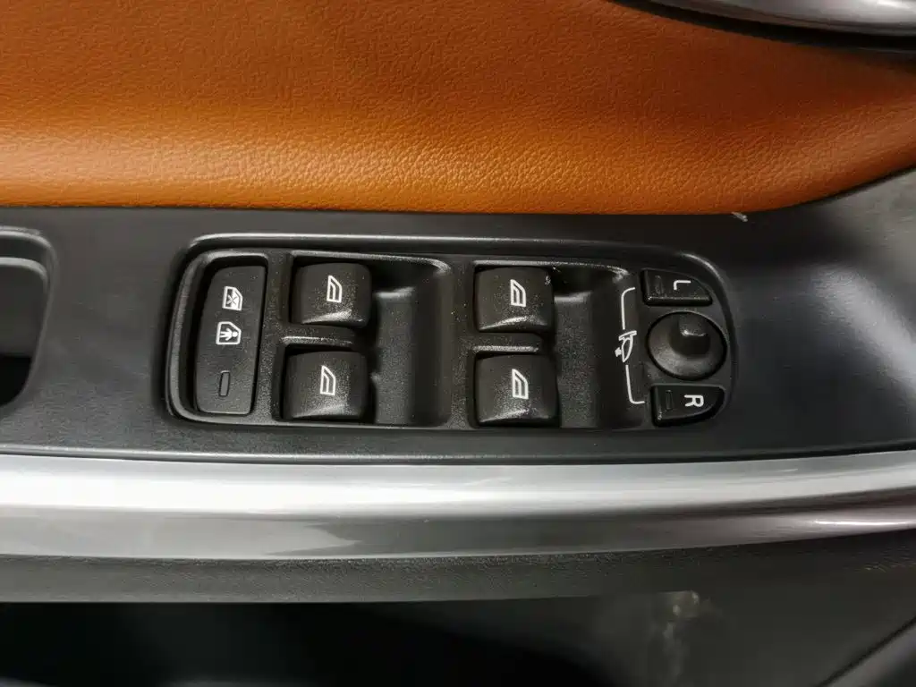 Volvo V60 2014 2014 Model Year Facelift T5 Inscription