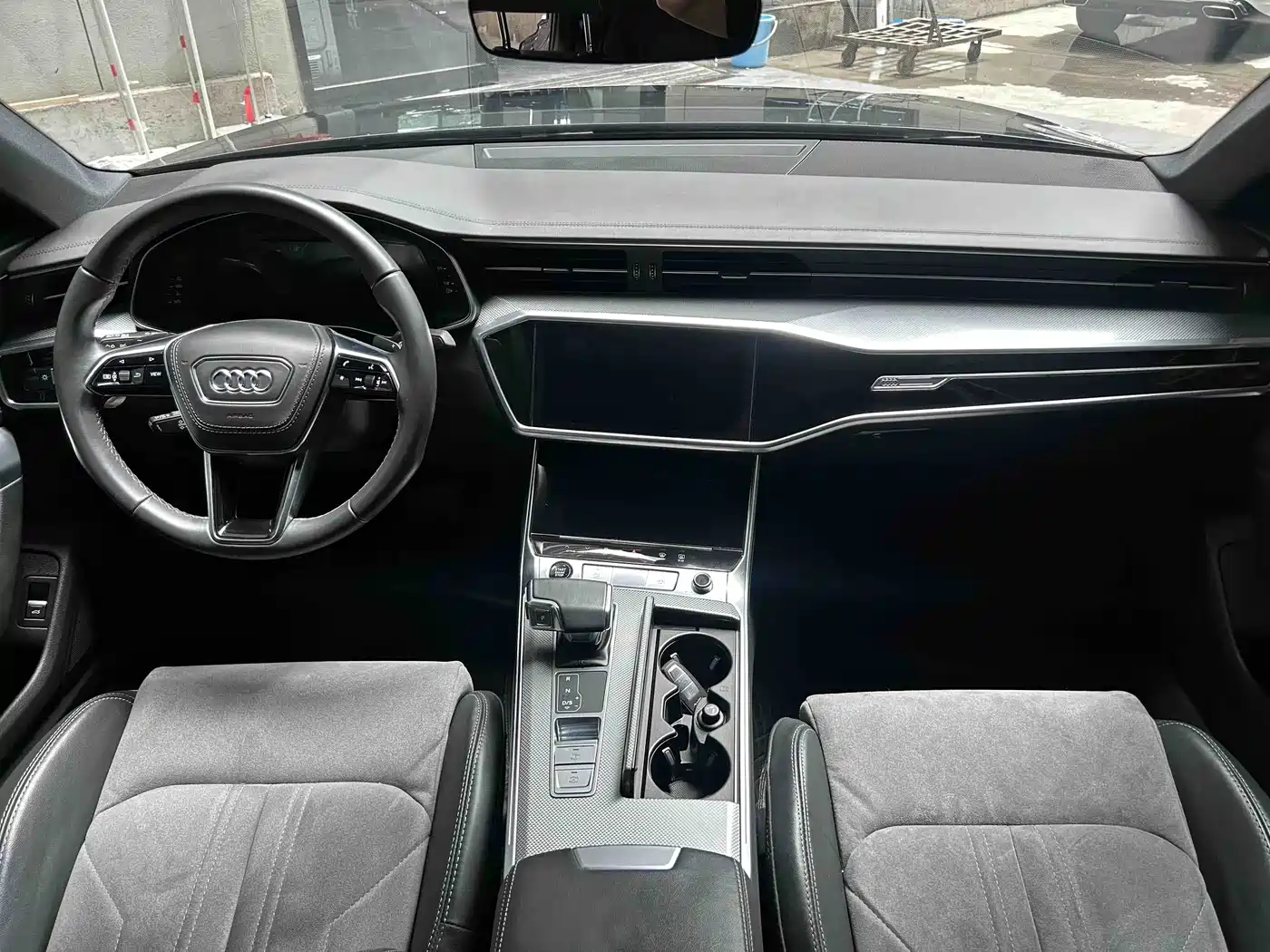 Audi A6L 2023 45 TFSI Premium Selection Dynamic фото 6