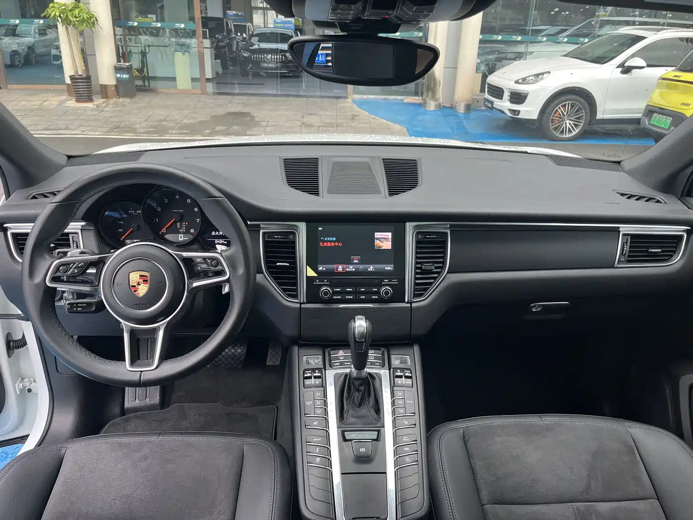 Porsche Macan 2017 Macan 2.0T фото 12
