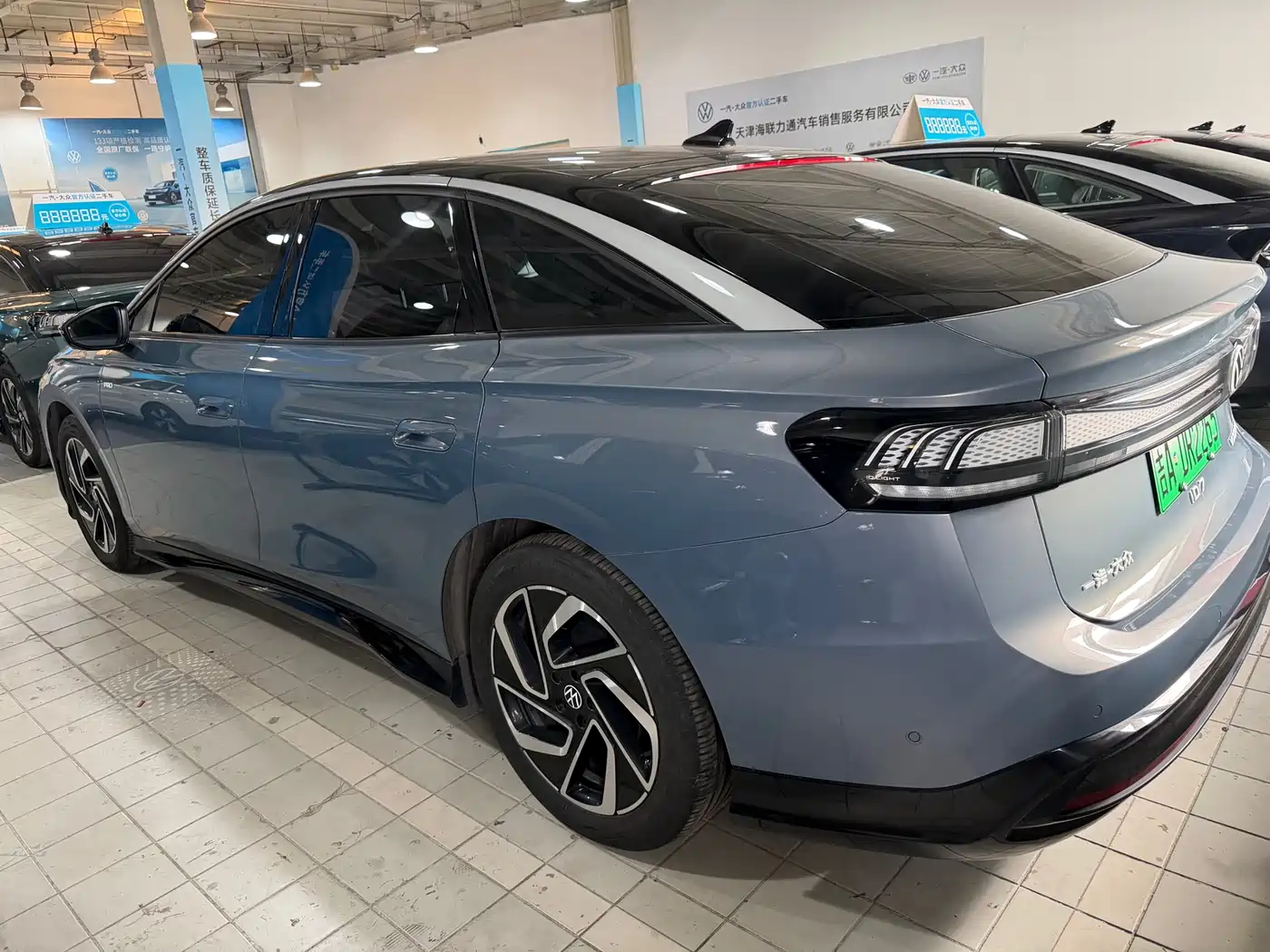 VOLKSWAGEN ID.7 VIZZION