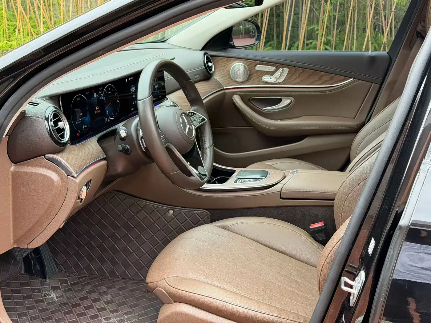 Mercedes-Benz E-Class 2023 Facelift E 300 L Luxury фото 4