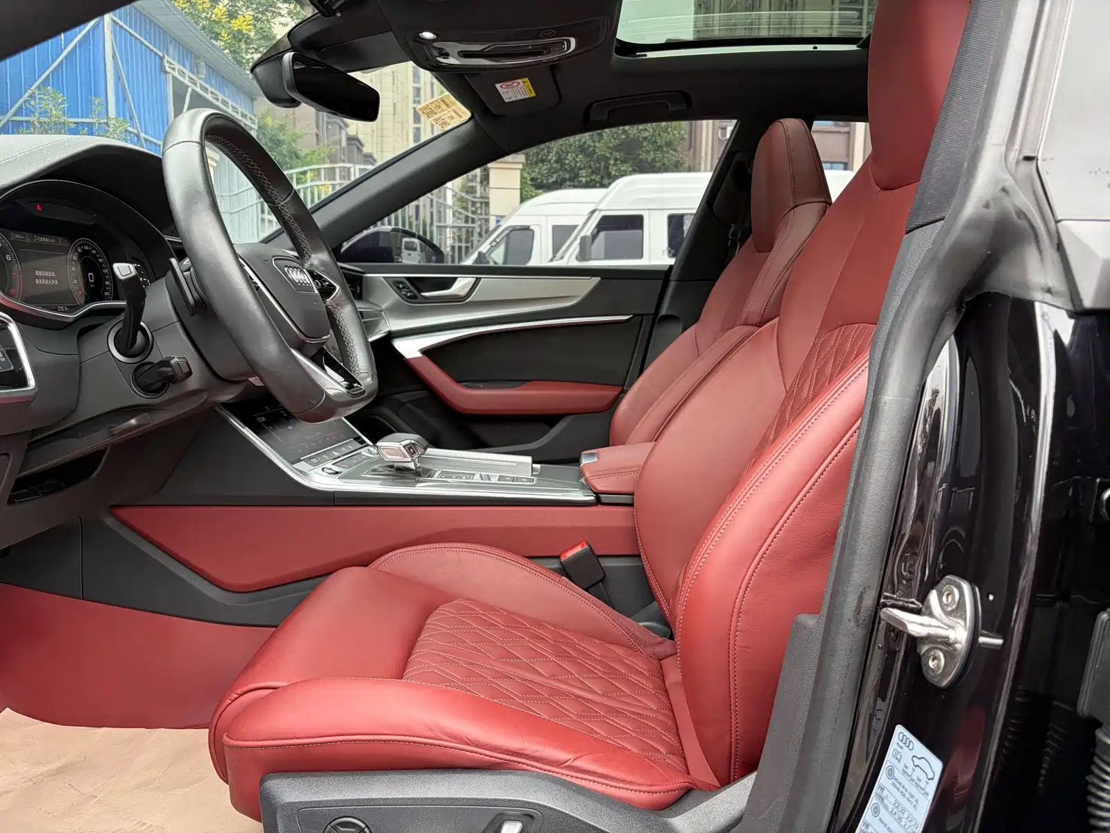 Фото 4 - Audi A7L