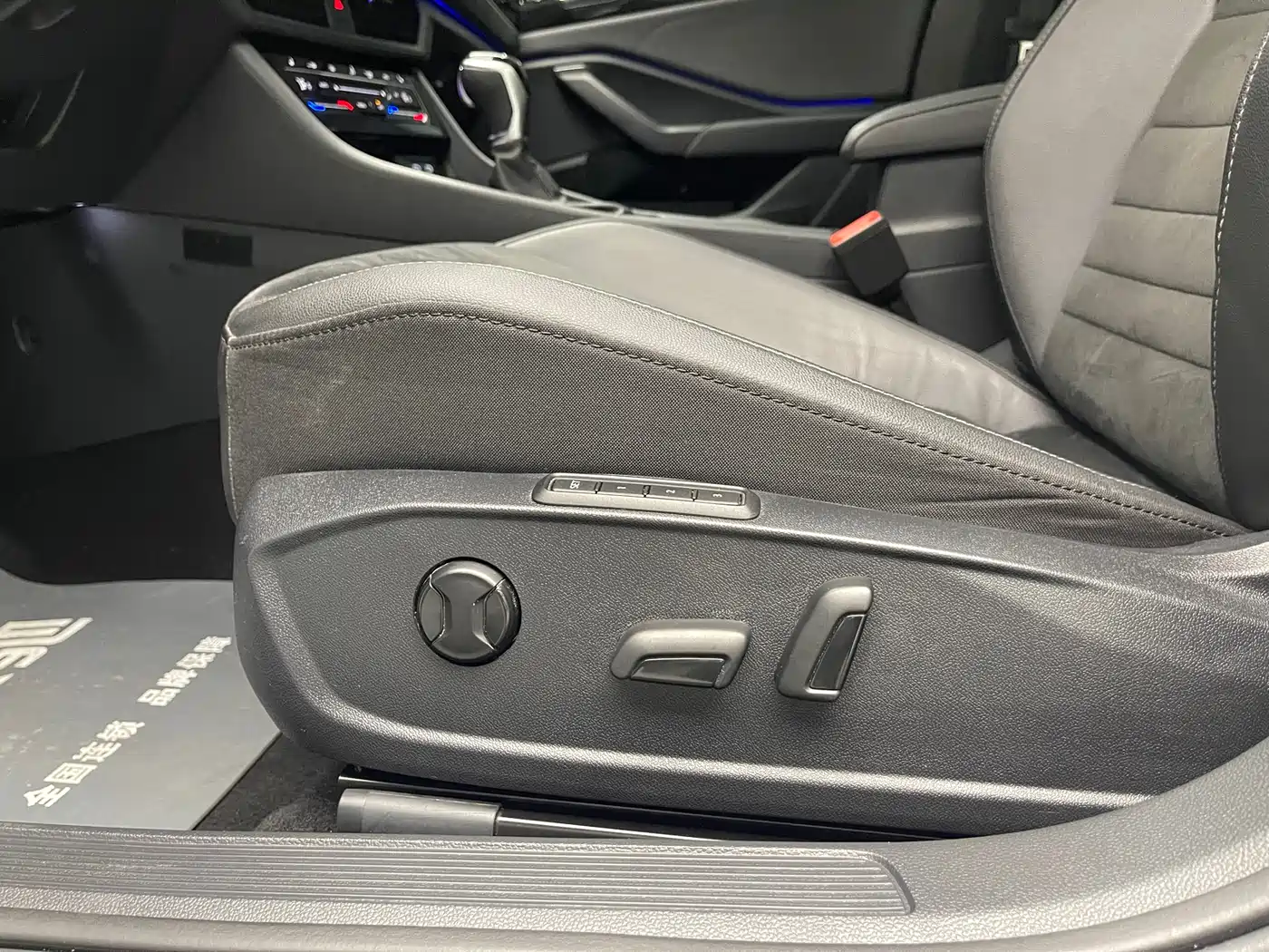Volkswagen Sagitar 2021 280TSI DSG Luxury Smart Connect фото 22