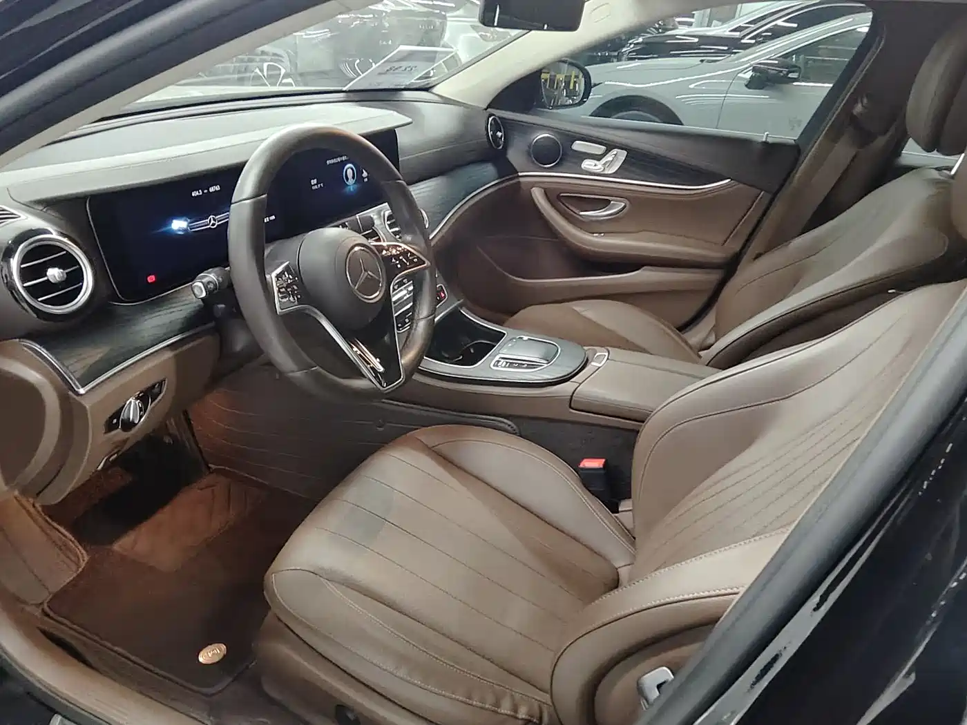 Mercedes-Benz E-Class New Energy 2022 E 350 e L Plug-in Hybrid Sedan фото 13