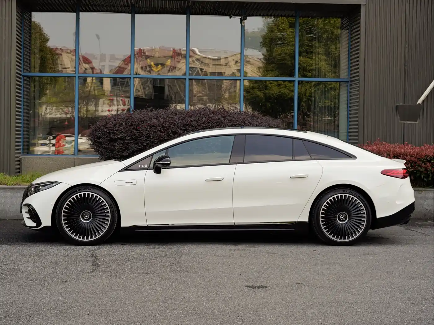 Mercedes-Benz EQS AMG 2022 AMG EQS 53 4MATIC+ фото 3