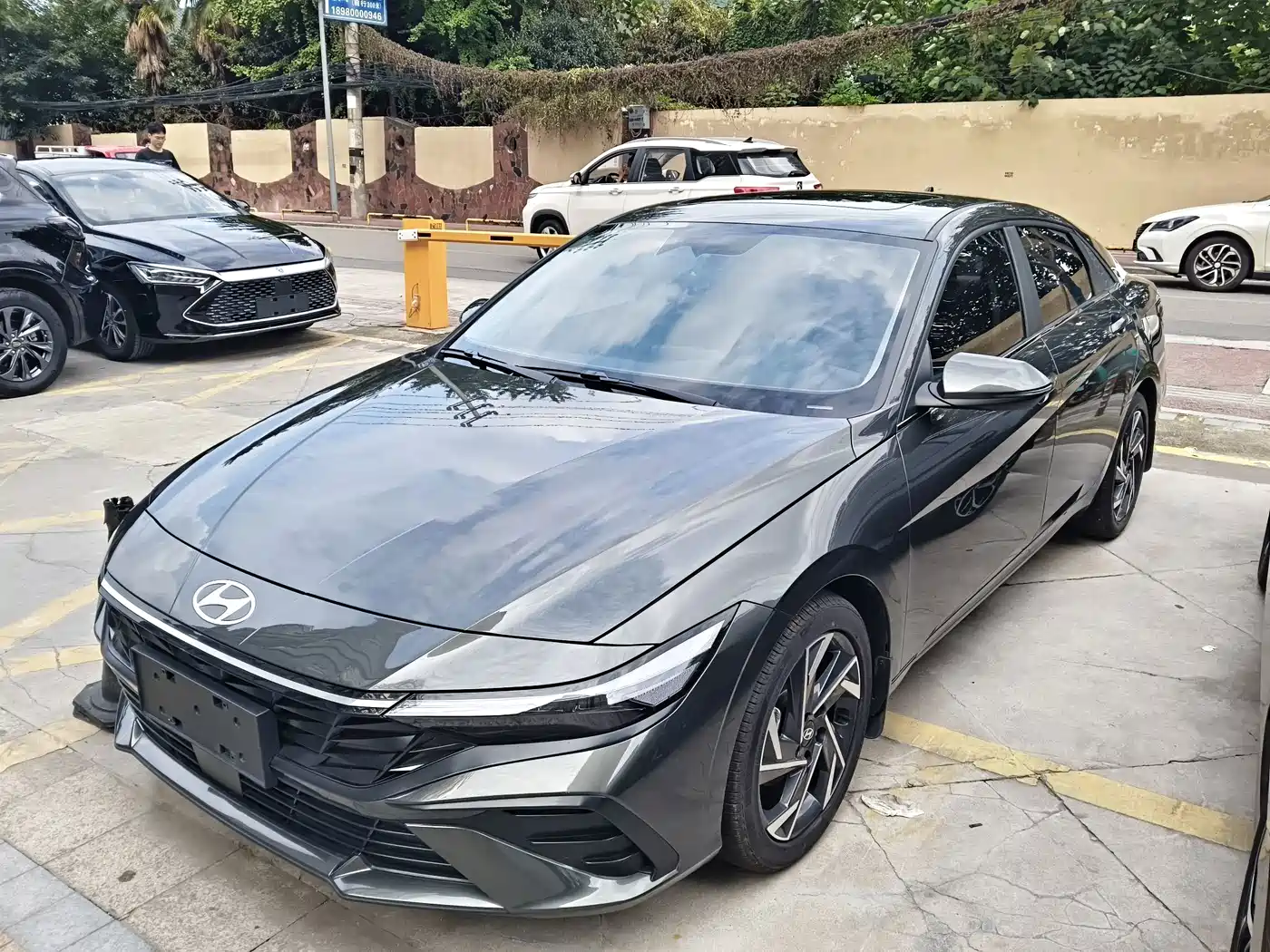 Hyundai Elantra 2025 2023 1.5L CVT GLS Premium