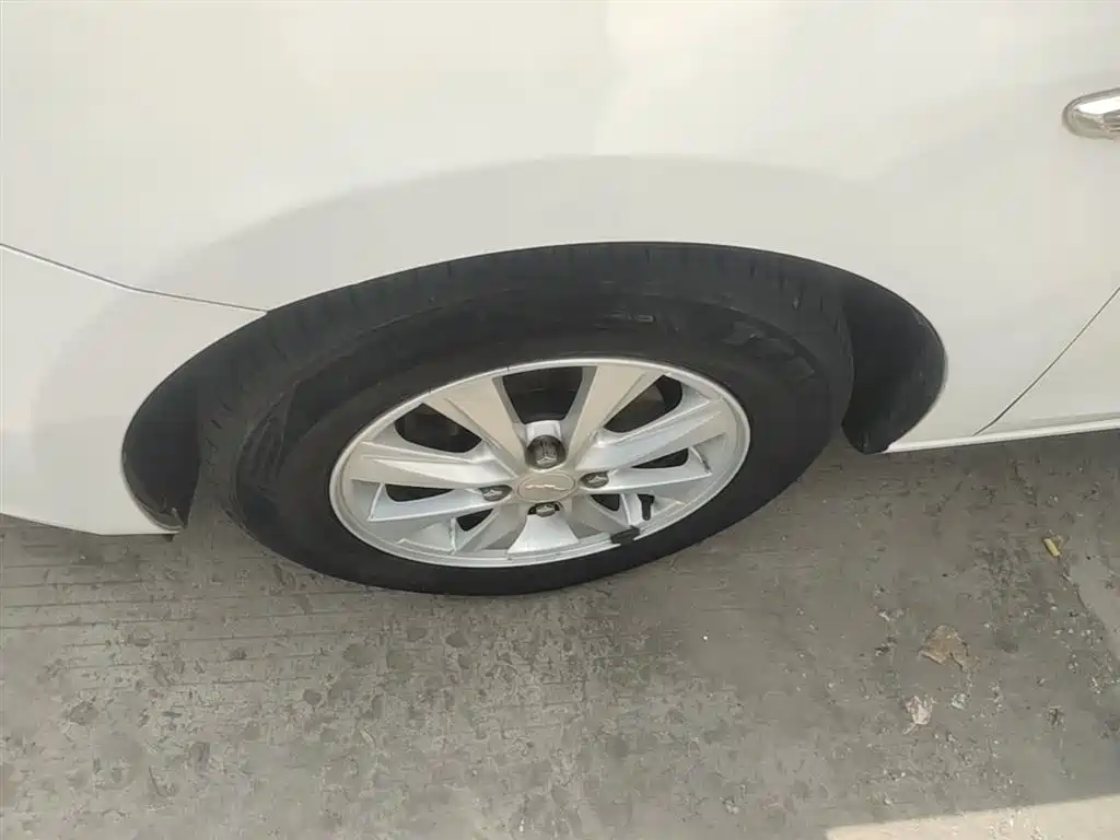 Chevrolet Sail 2015 Sail 3 1.3L Manual Ideal Edition фото 23