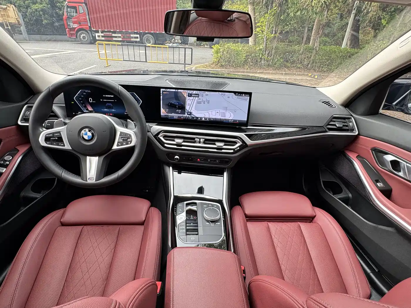 BMW 3 Series 2023 320Li M Sport Package фото 8
