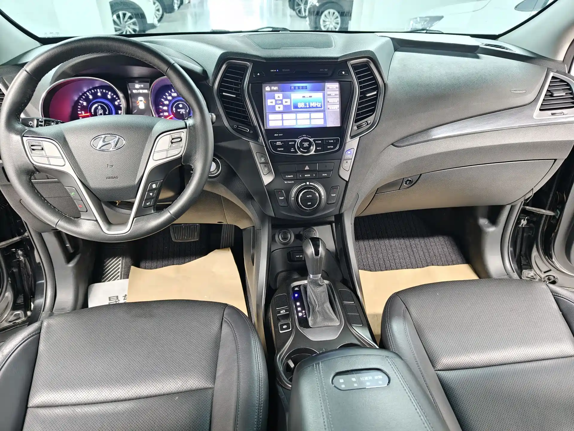 صورة 7 - Hyundai Santa Fe