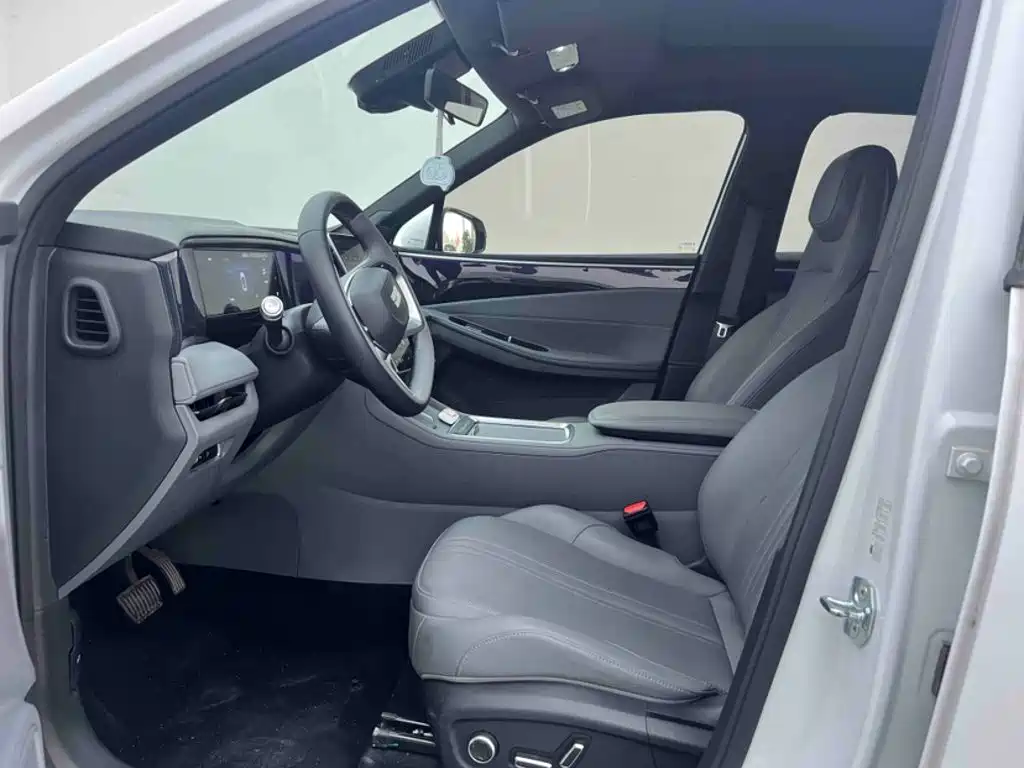 Geely Galaxy Galaxy L7 2025 2025 EM-i 115km Explorer+ Edition