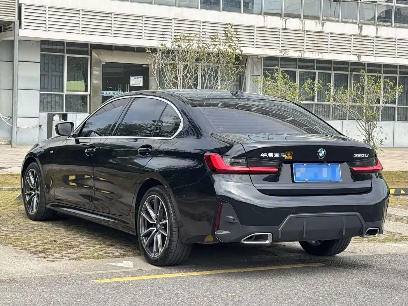BMW 3 Series 2023 320Li M Sport Package фото 17