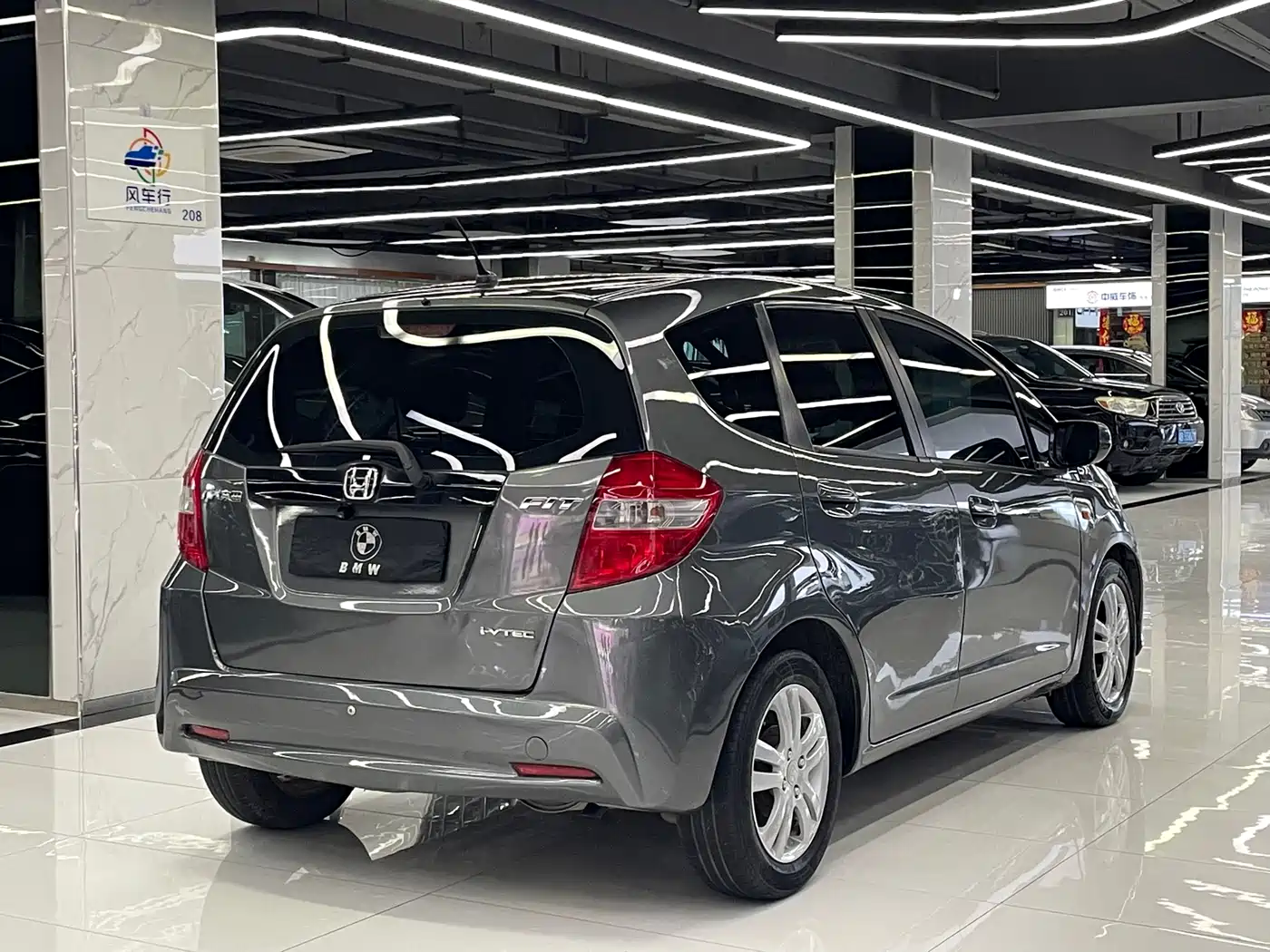 Honda Fit 2011 1.3L Automatic Comfort фото 3