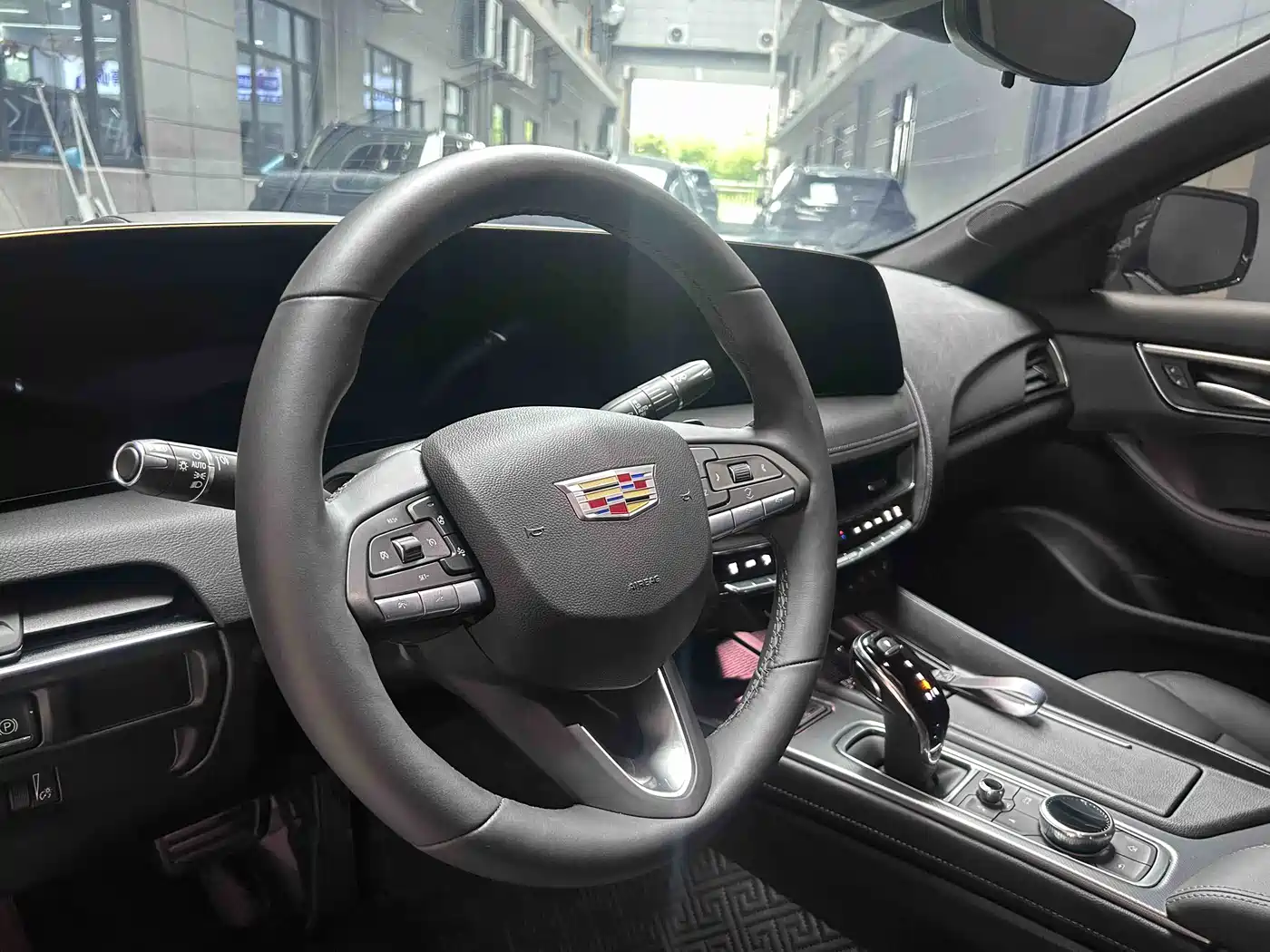 CADILLAC CT5