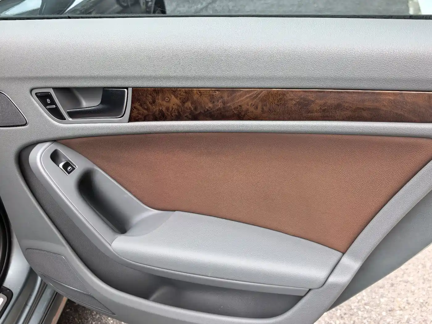 Фото 14 - Audi A4L