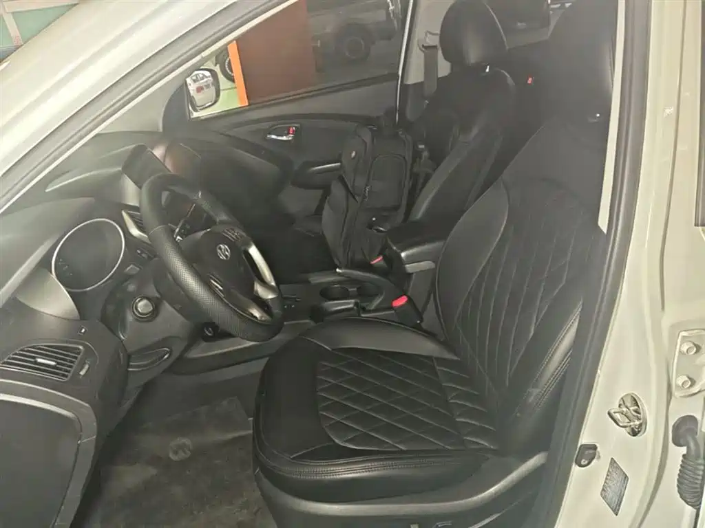Hyundai Beijing Hyundai ix35 2015 2.0L Automatic 2WD Comfort China V фото 15