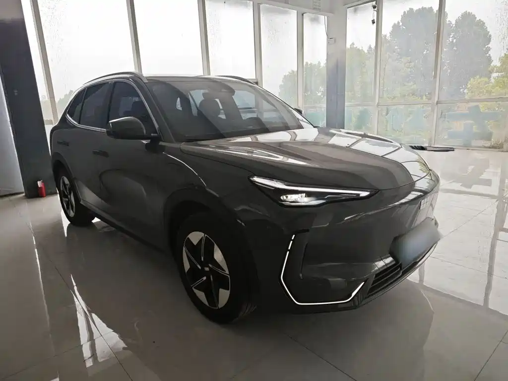 Фото 4 - Geely Galaxy Galaxy E5