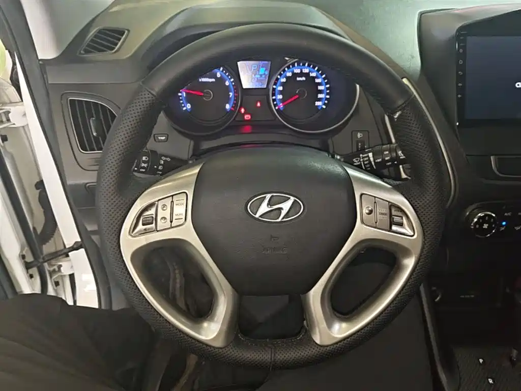 Hyundai Beijing Hyundai ix35 2015 2.0L Automatic 2WD Comfort China V фото 11