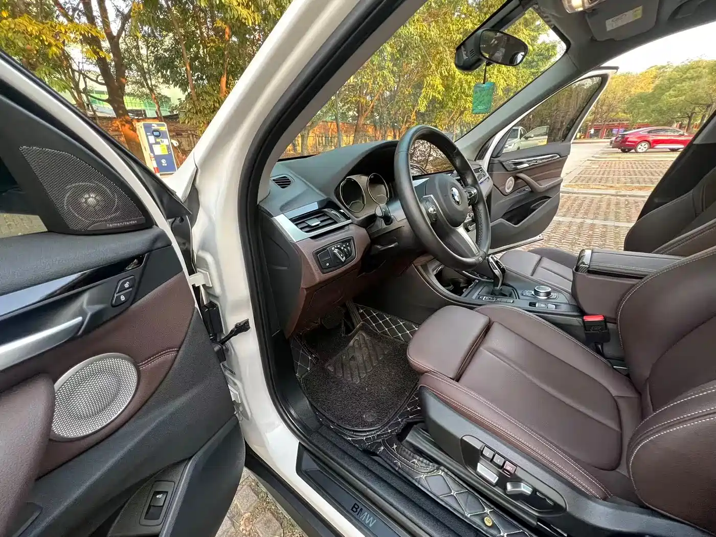 BMW X1 2022 sDrive25Li Leading фото 12