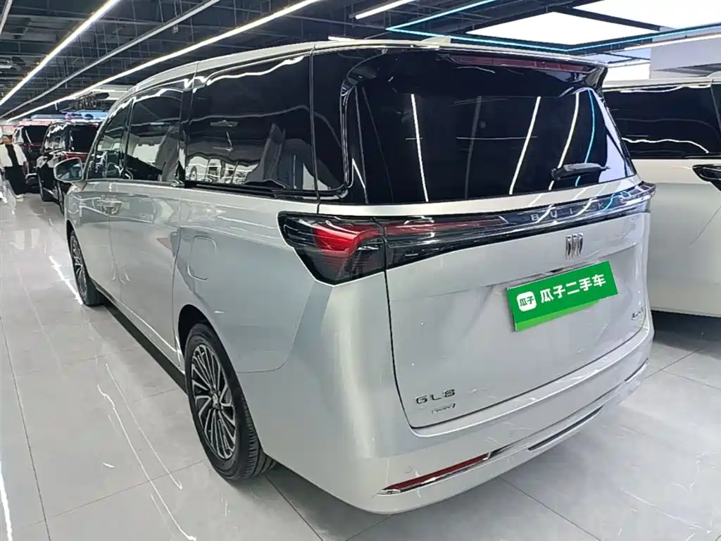 Buick GL8 New Energy 2025 Land Honor Premium Edition 7-Seater фото 5