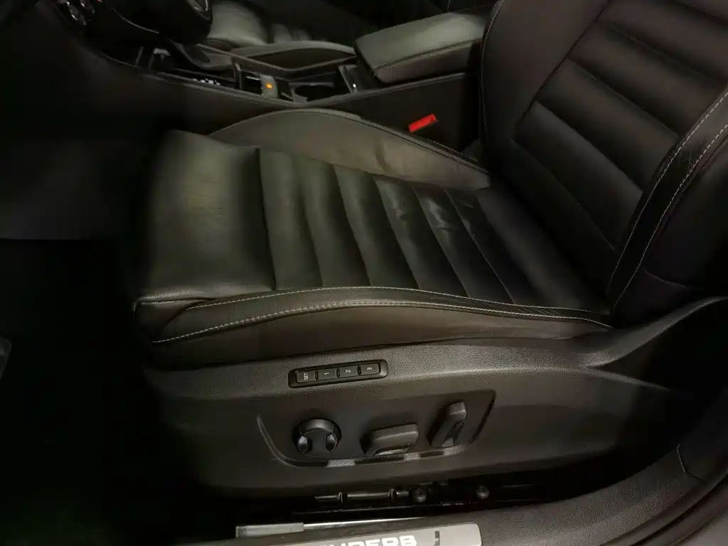 Фото 20 - Škoda Superb