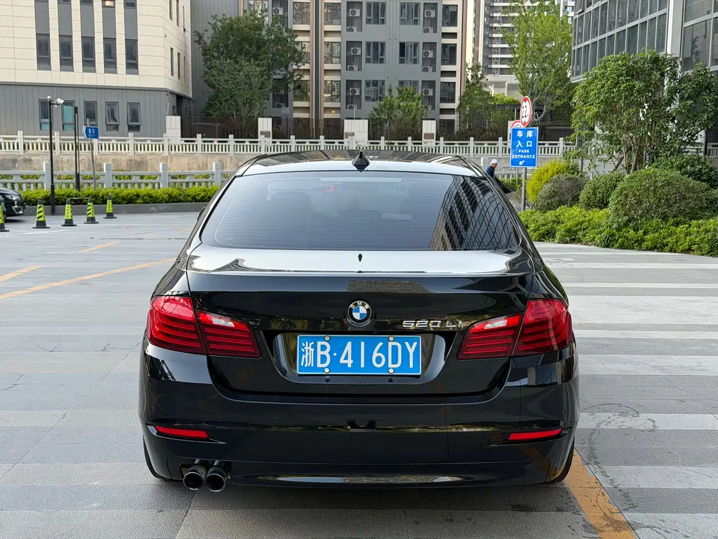 BMW 5 Series 2017 520Li Classic Edition фото 19