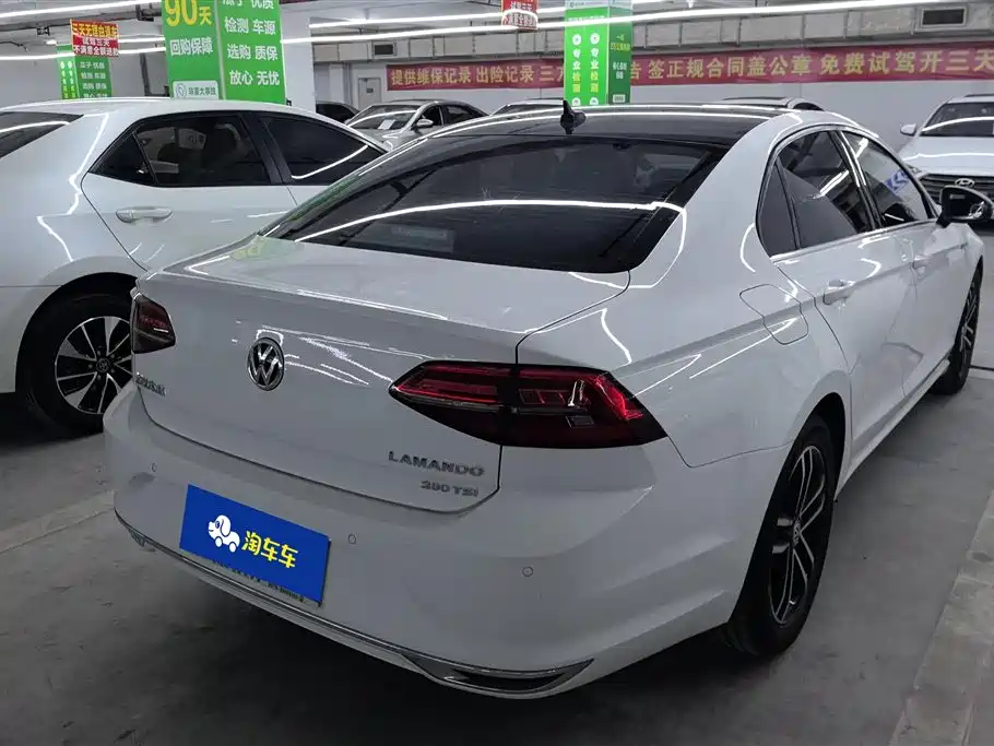 Volkswagen Lamando 2021 Facelift 280TSI DSG Comfort Edition фото 3