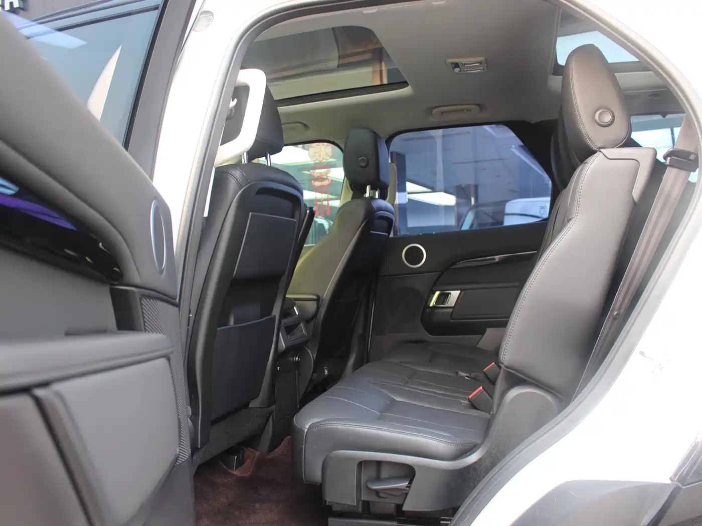 Land Rover Discovery 2018 3.0 SC V6 SE фото 7