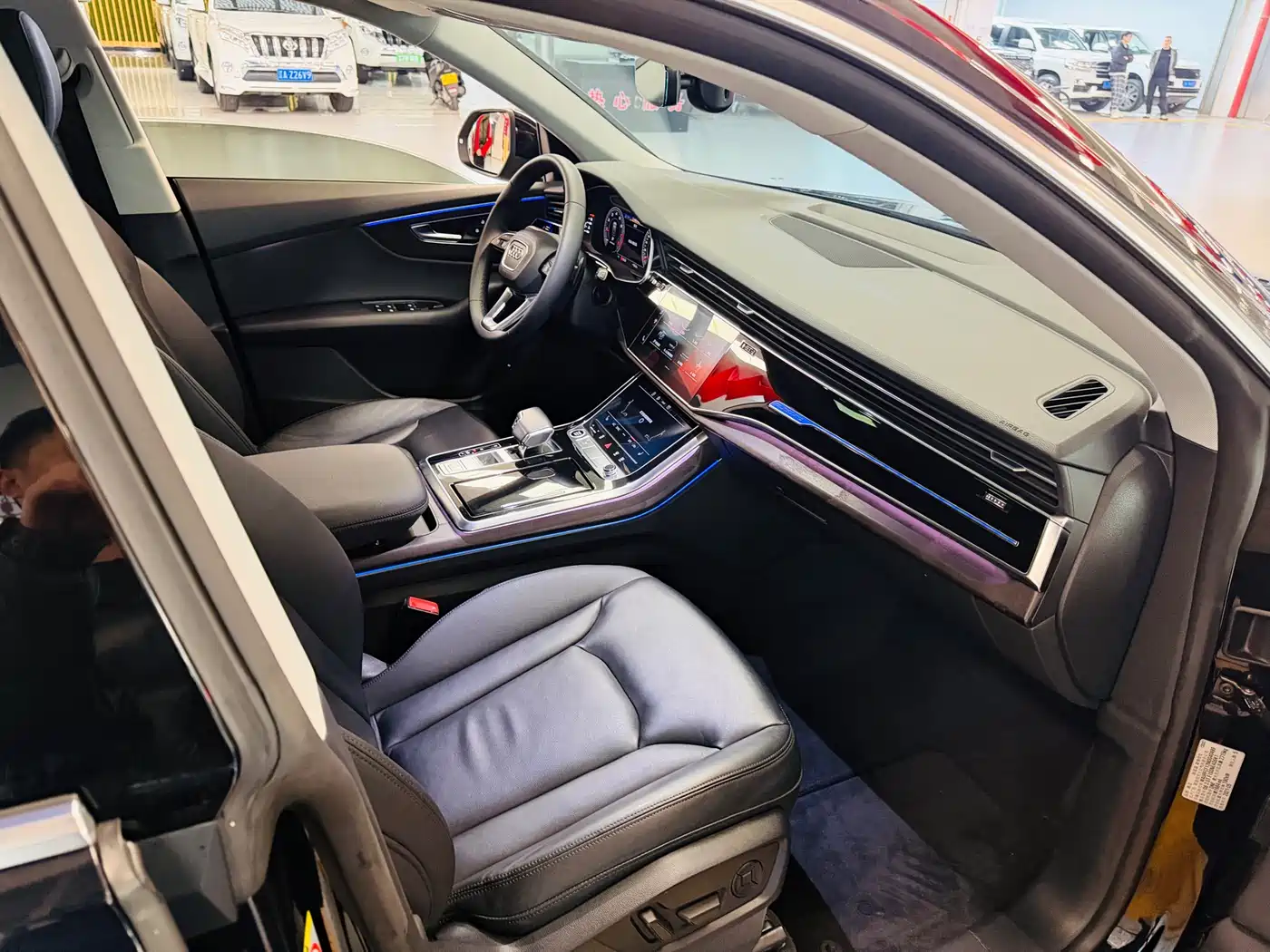Audi Q8 2021 Model 45 TFSI Luxury Elegance фото 8