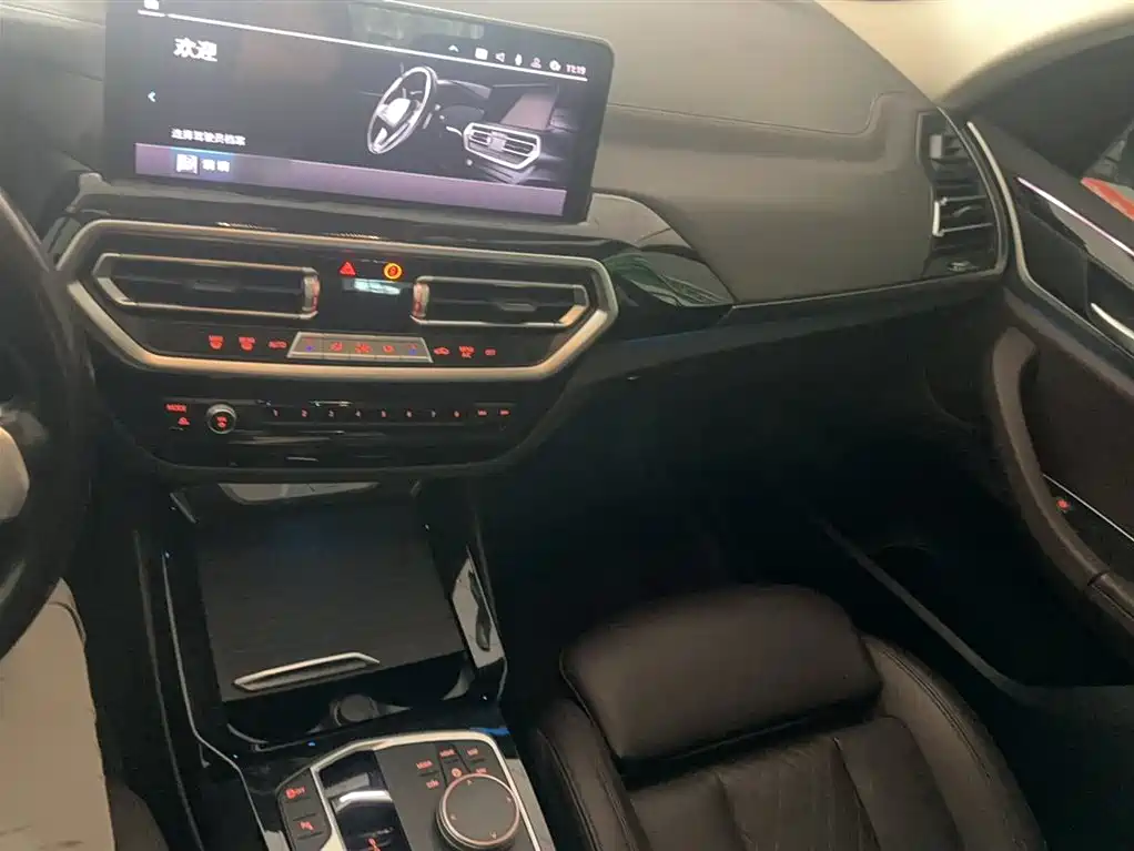 BMW iX3 2022 Facelift Leading Model фото 4