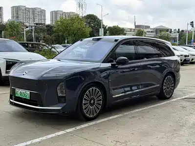 NIO ES8