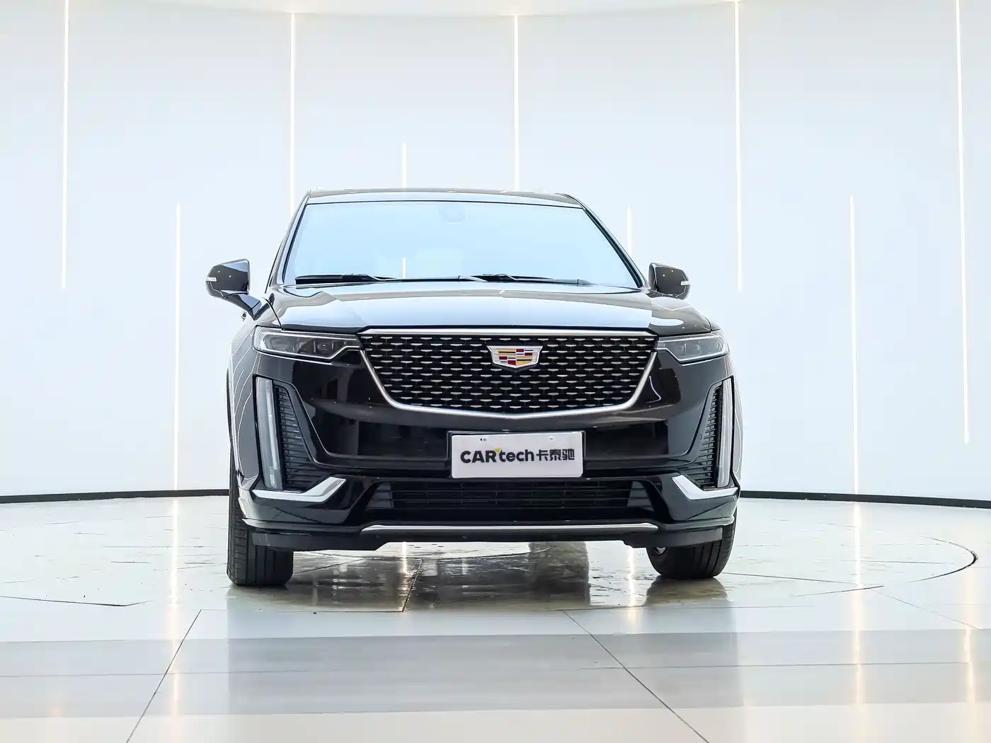CADILLAC XT6