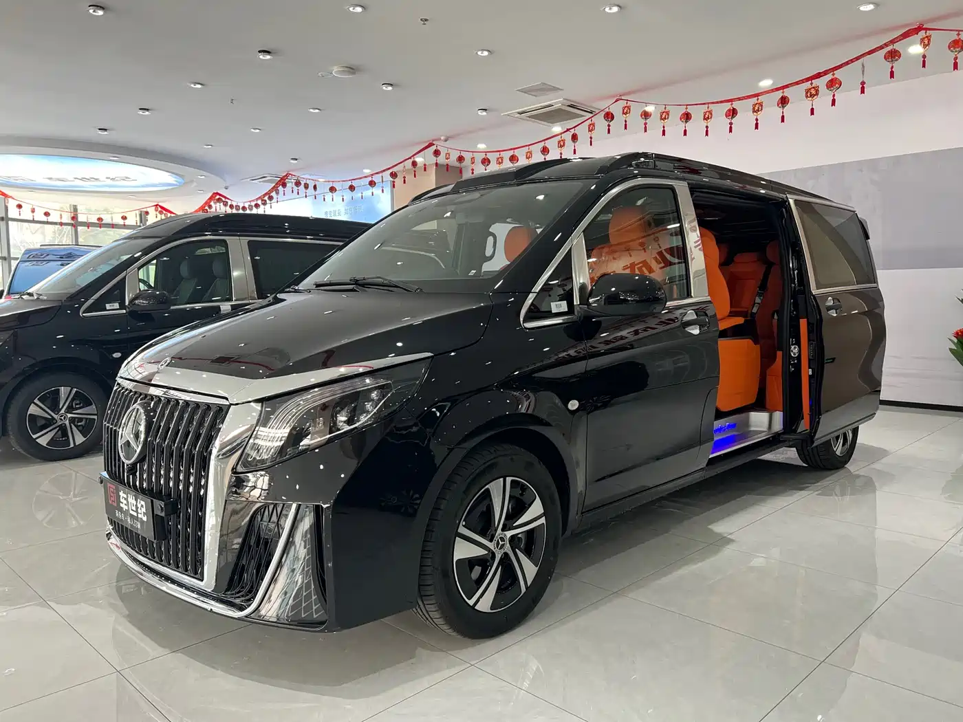 Mercedes-Benz Vito 2024 2.0T Business 7-Seater