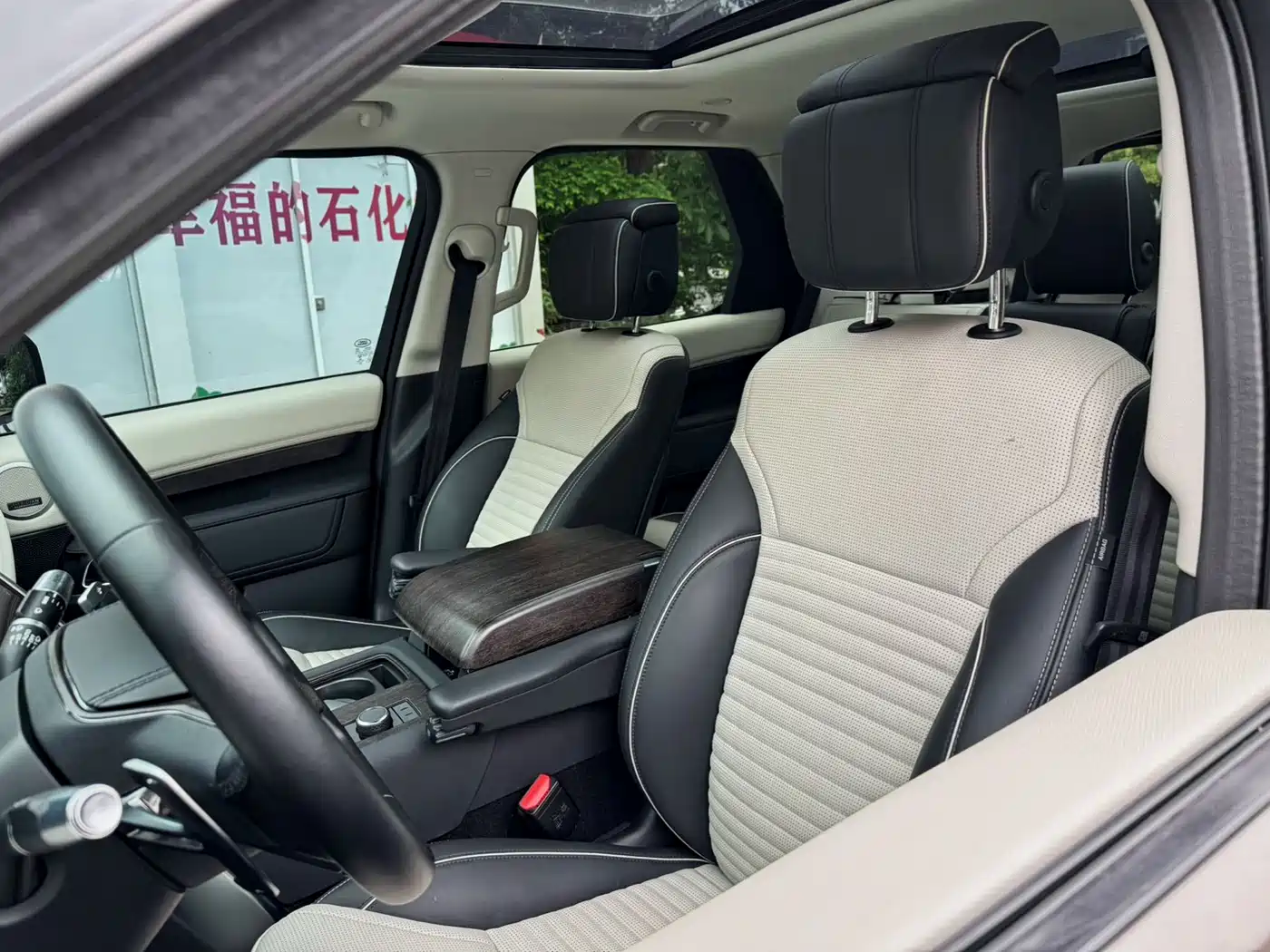Land Rover Discovery 2021 360PS R-Dynamic HSE фото 5