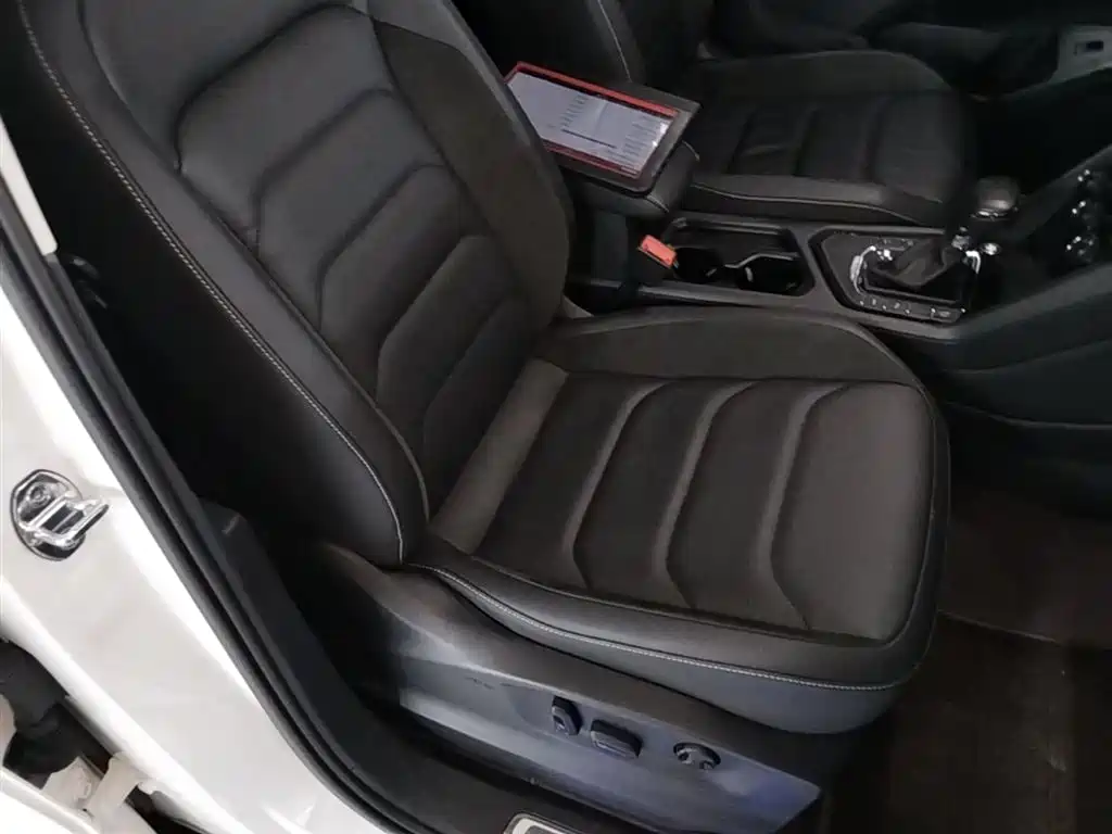 Volkswagen Tiguan L PHEV 2019 430PHEV Hybrid Luxury Edition фото 25