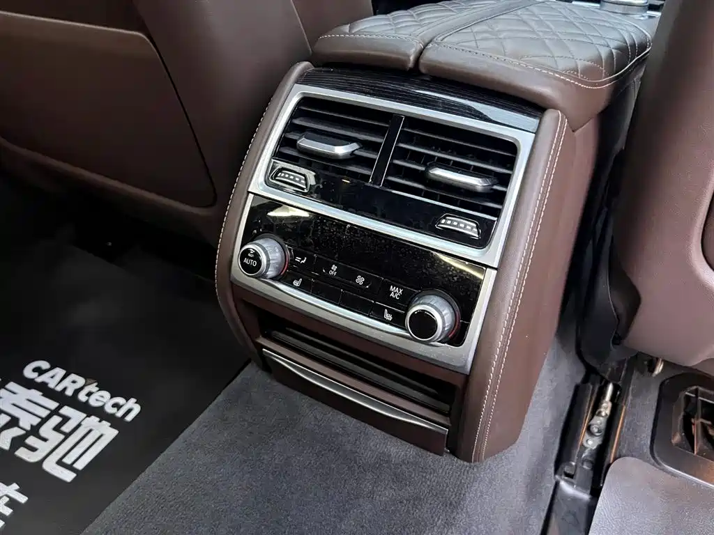 BMW 7 Series 2019 740Li Leading M Sport Package фото 26