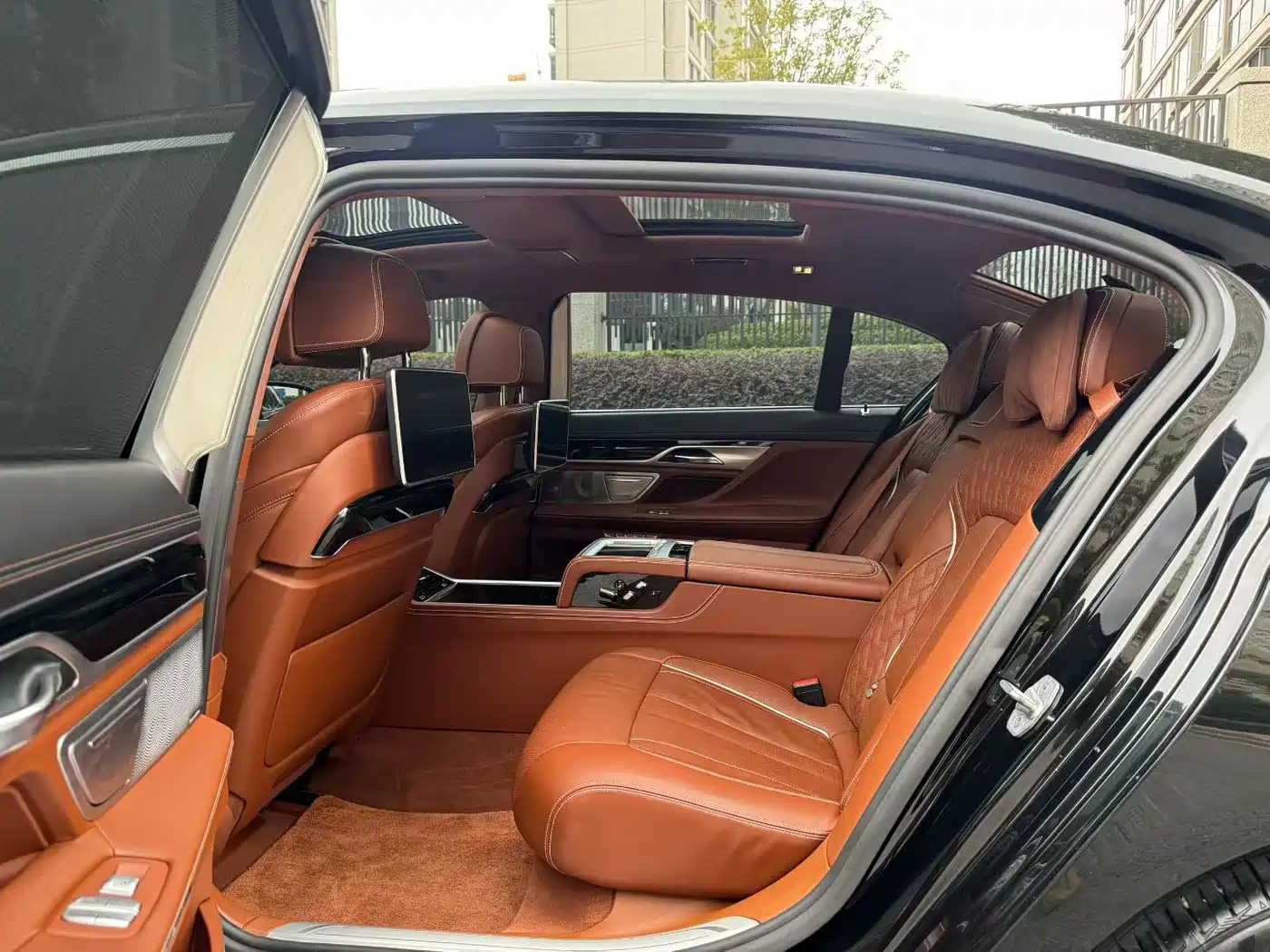 BMW 7 Series 2018 740Li xDrive Premium Type M Sport Package фото 13