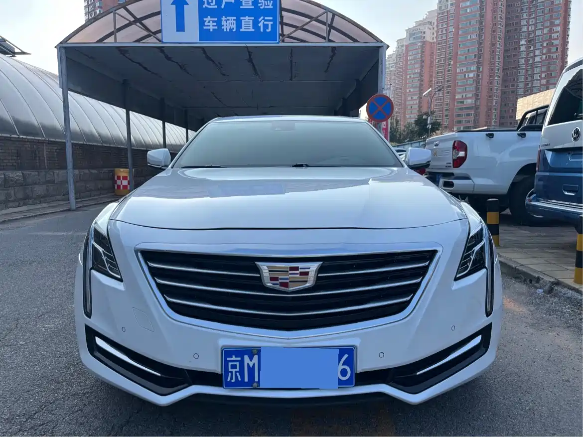 Фото 2 - Cadillac CT6