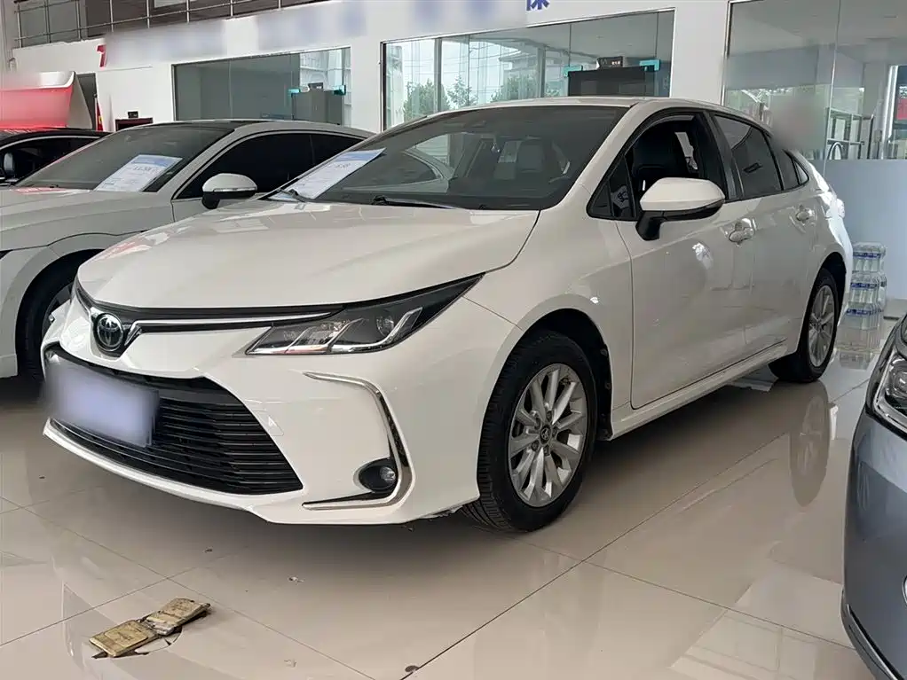 Toyota Corolla 2021 1.2T S-CVT Luxury Edition фото 2