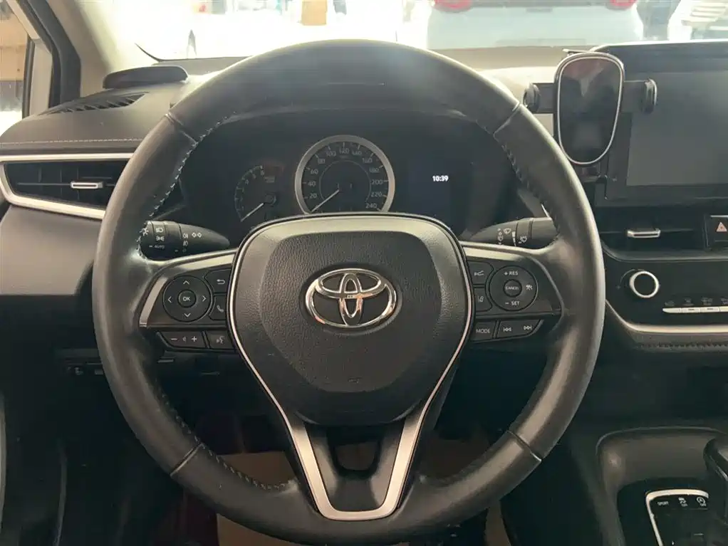 Toyota Corolla 2021 1.2T S-CVT Luxury Edition фото 4