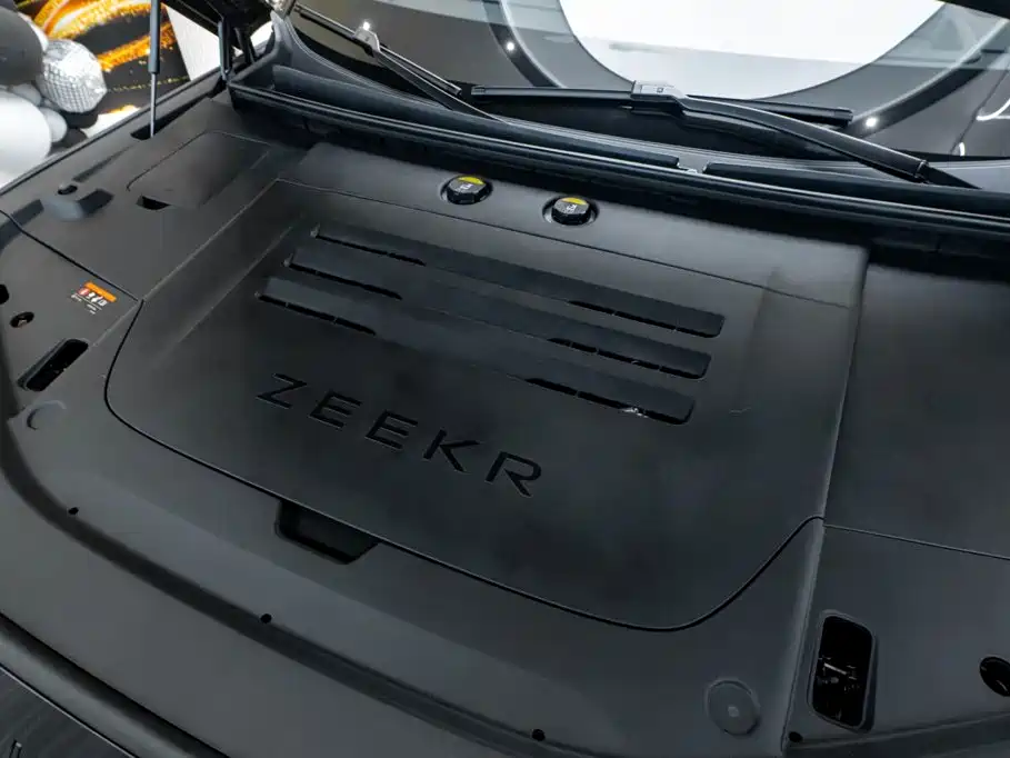 ZEEKR 9X 2026 2025 Model Gloss Black Edition