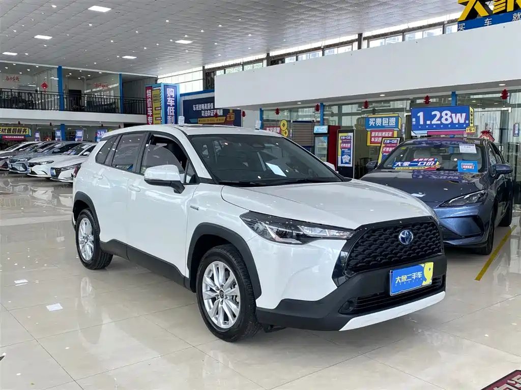 Toyota Corolla Cross 2023 2.0L Elite Edition фото 3